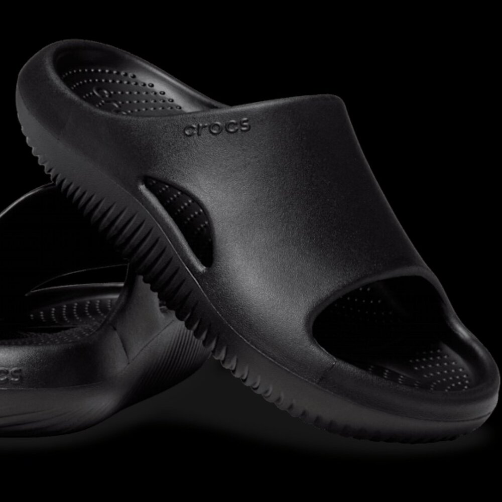 NWT Crocs Mellow slides black sandal MENS 6 Womens 8